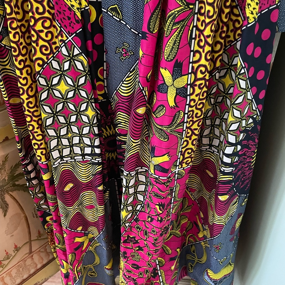 Dress/African - Picture 13 of 16